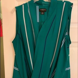 Liz Claiborne wrap top - very flattering